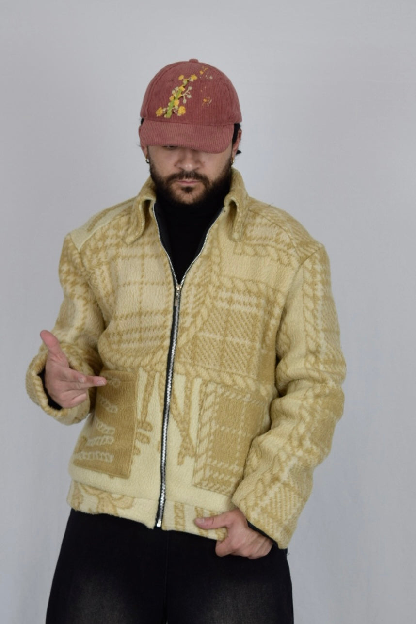 Chaqueta termica de tela recuperada