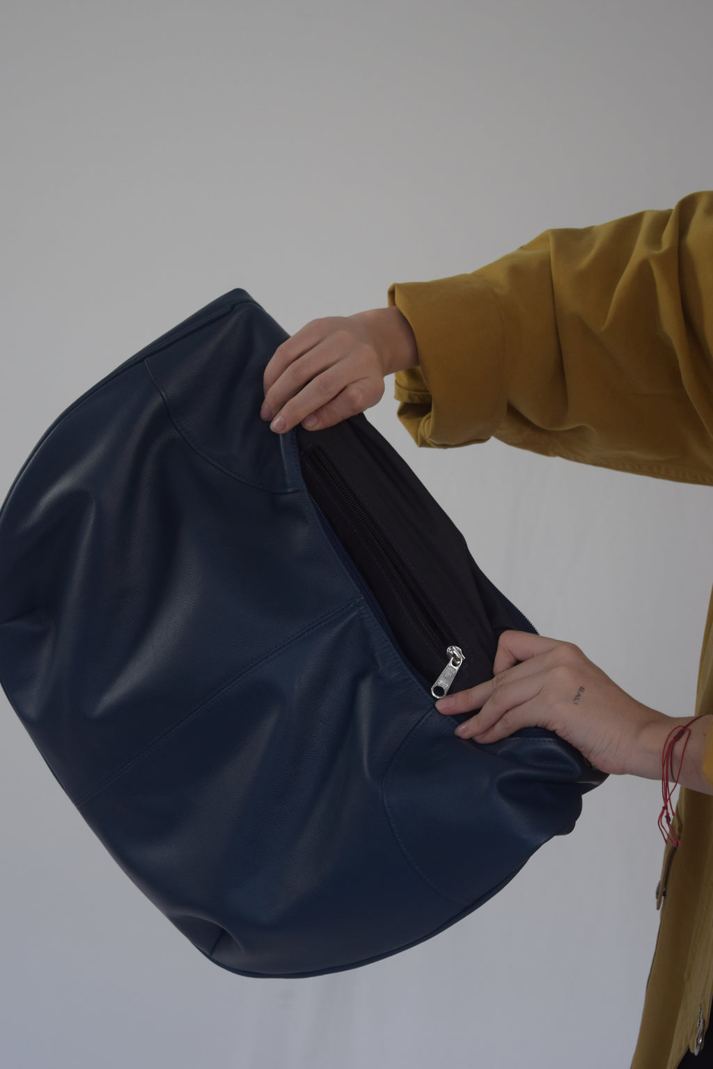 Bag en 100% cuero azul