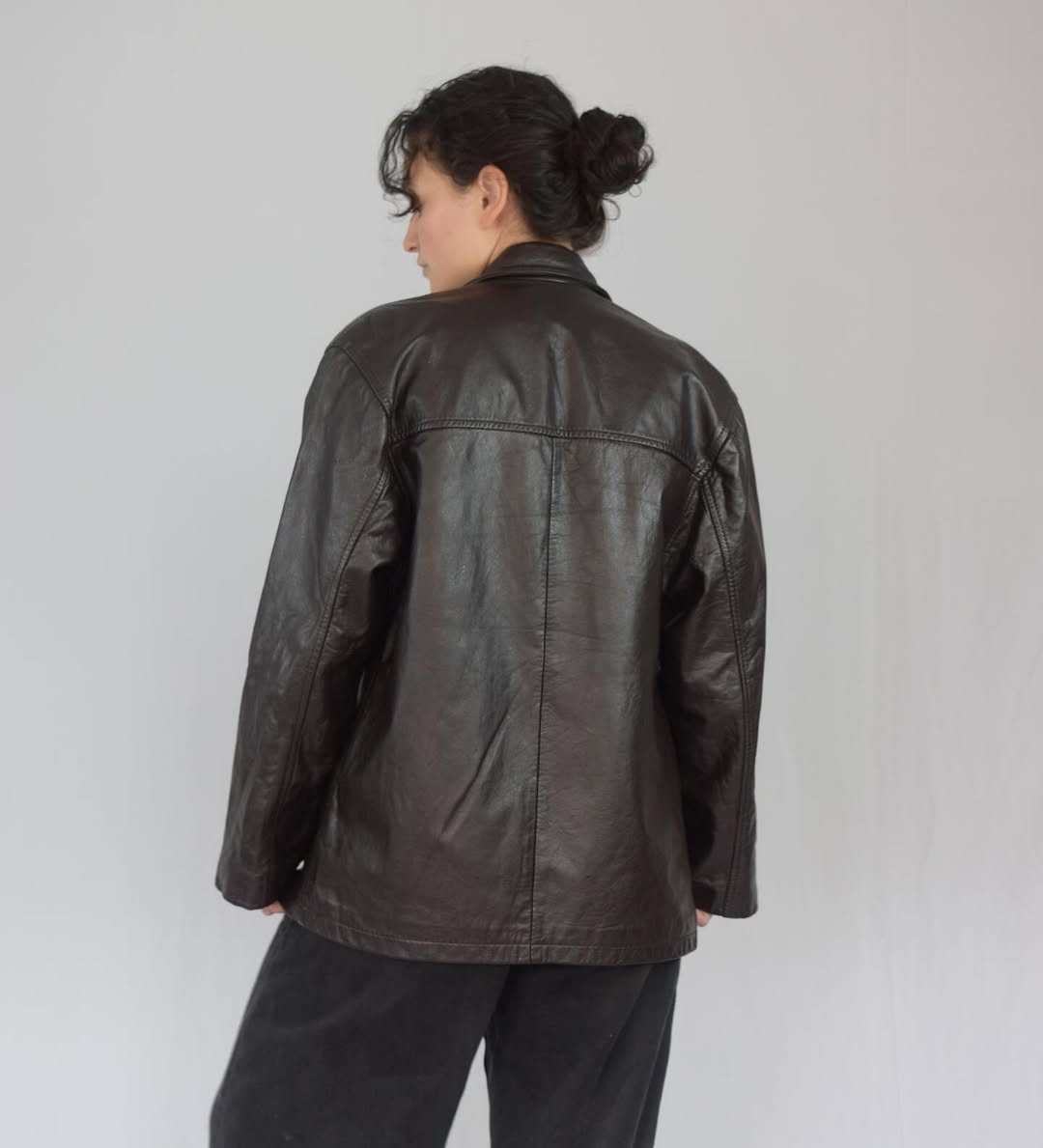 Chaqueta cuero botones