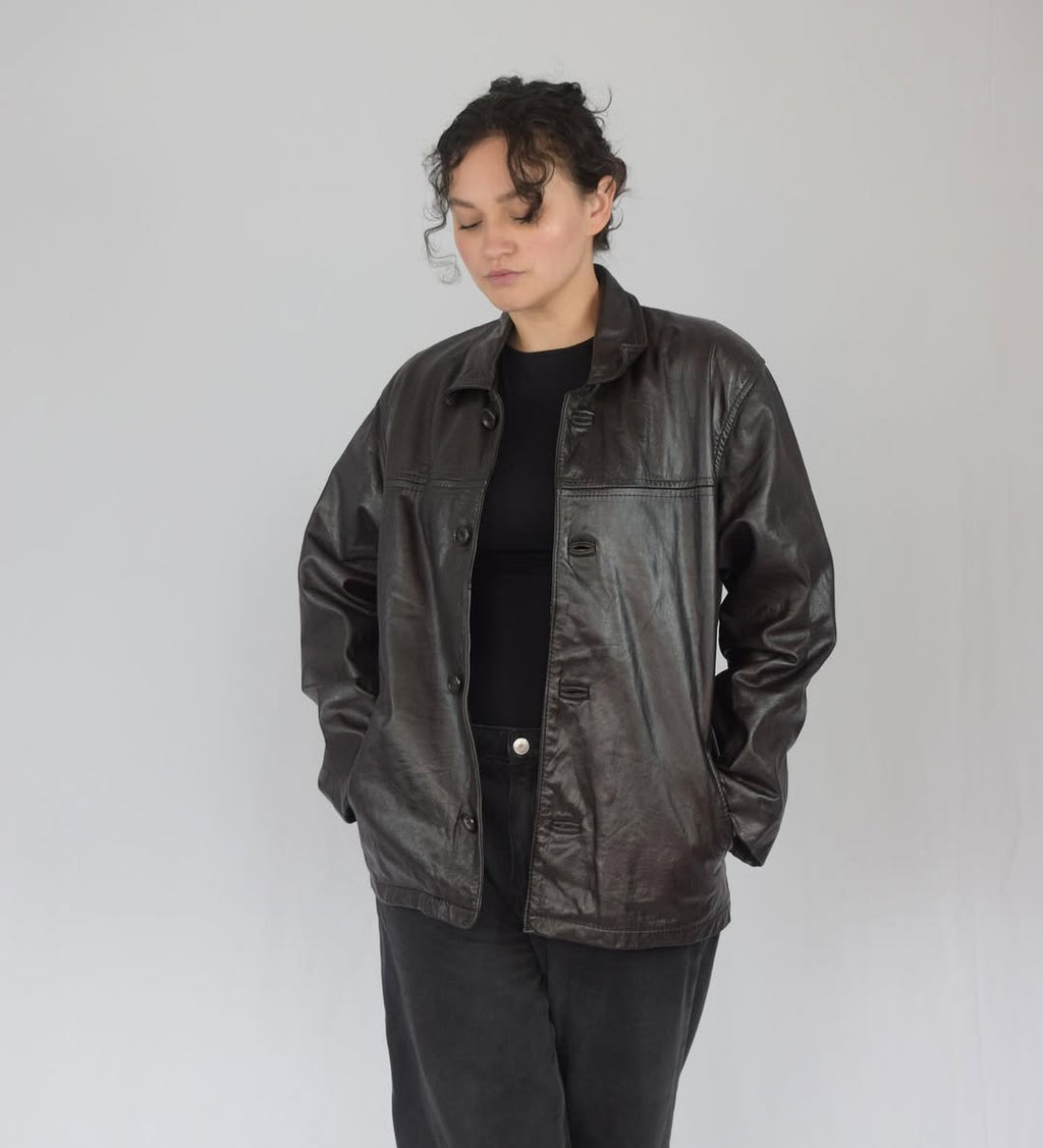 Chaqueta cuero botones