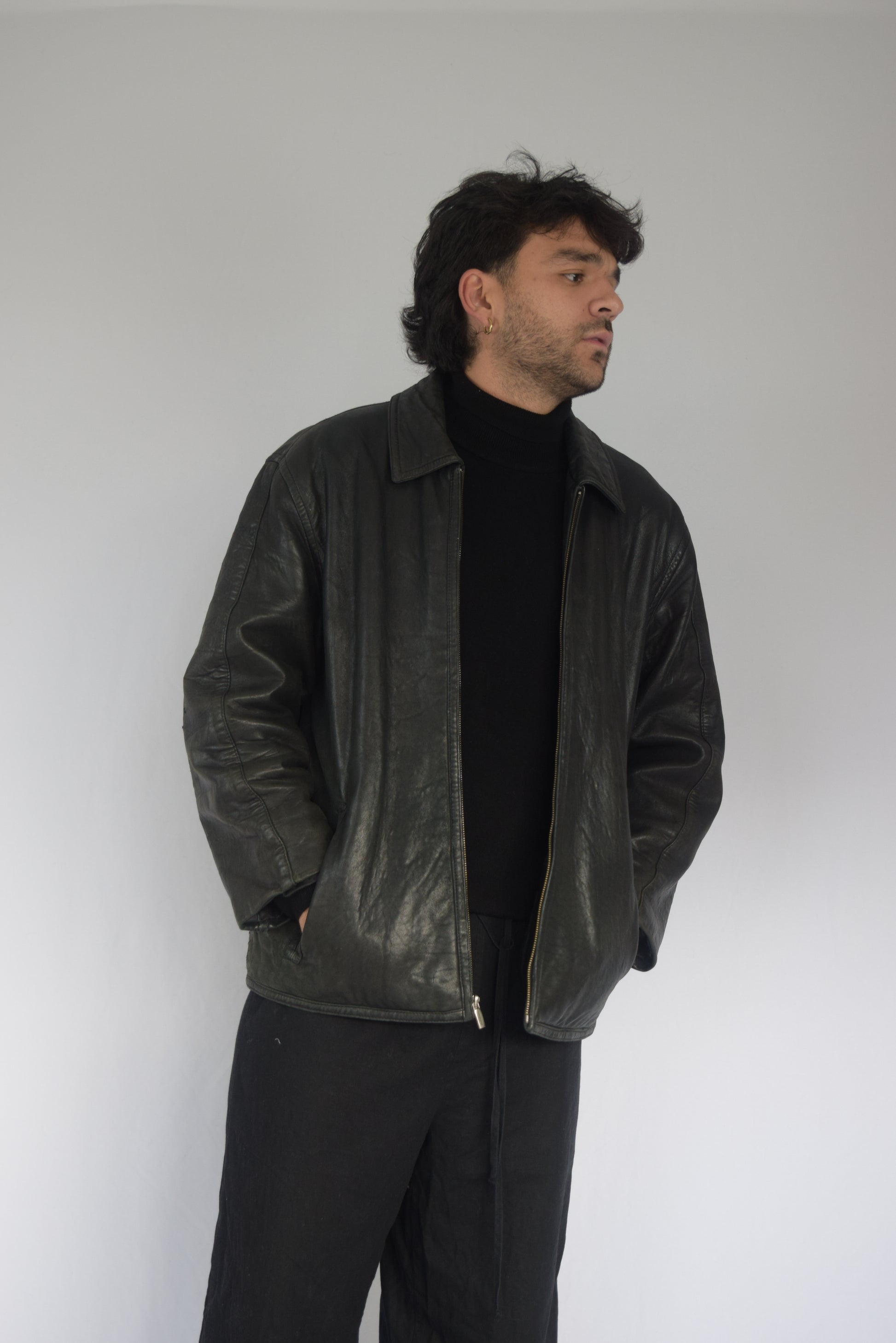 Chaqueta 100% cuero negra