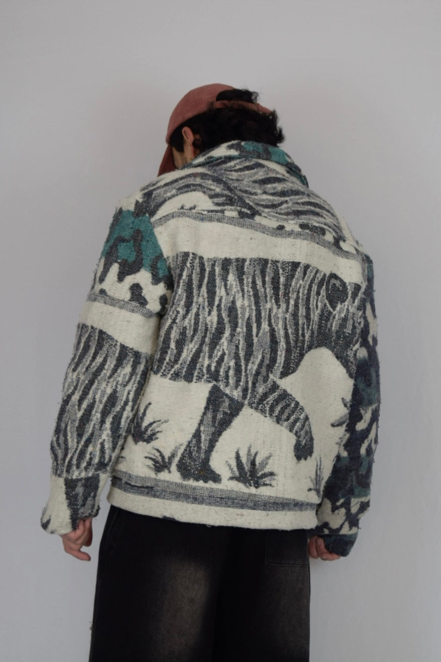 Chaqueta de tela recuperada
