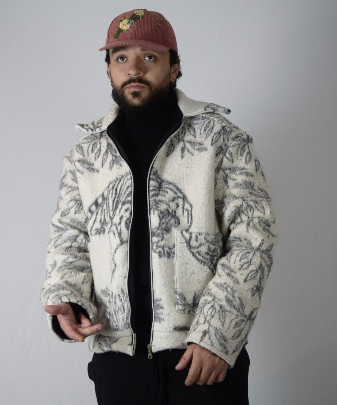 Chaqueta tigre al pecho