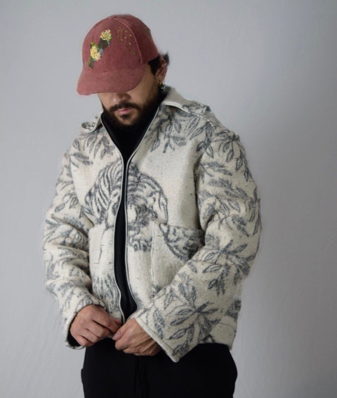 Chaqueta tigre al pecho