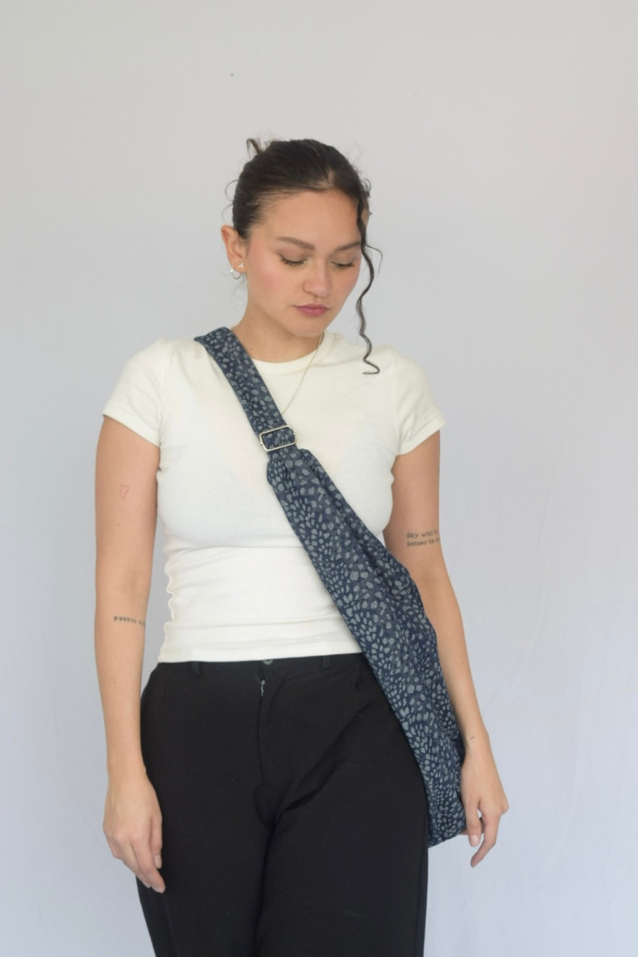 Bolso denim atigrado