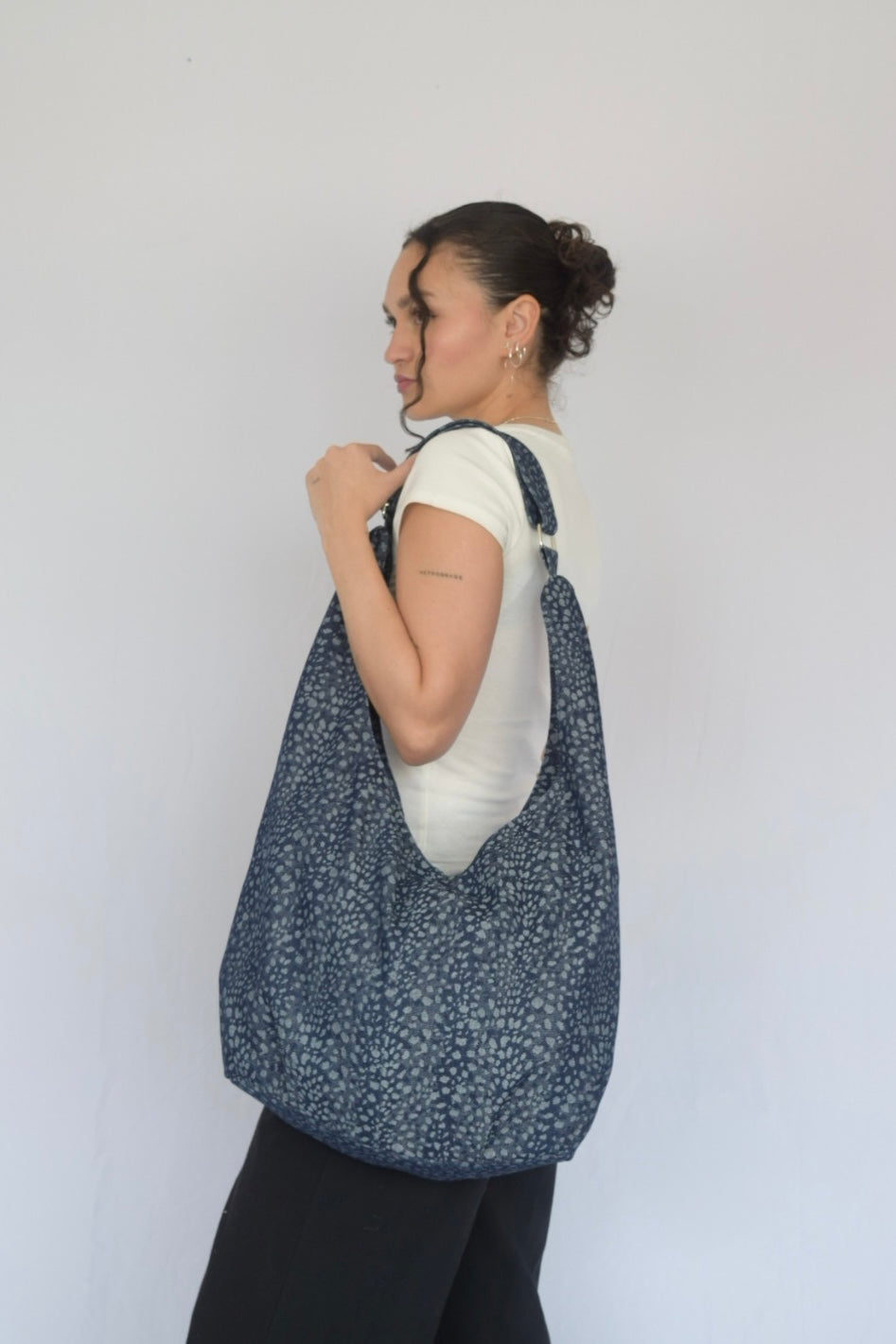 Bolso denim atigrado