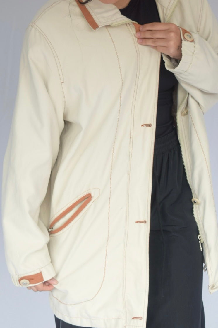 Chaquetón delineado