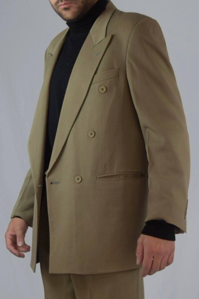 Traje